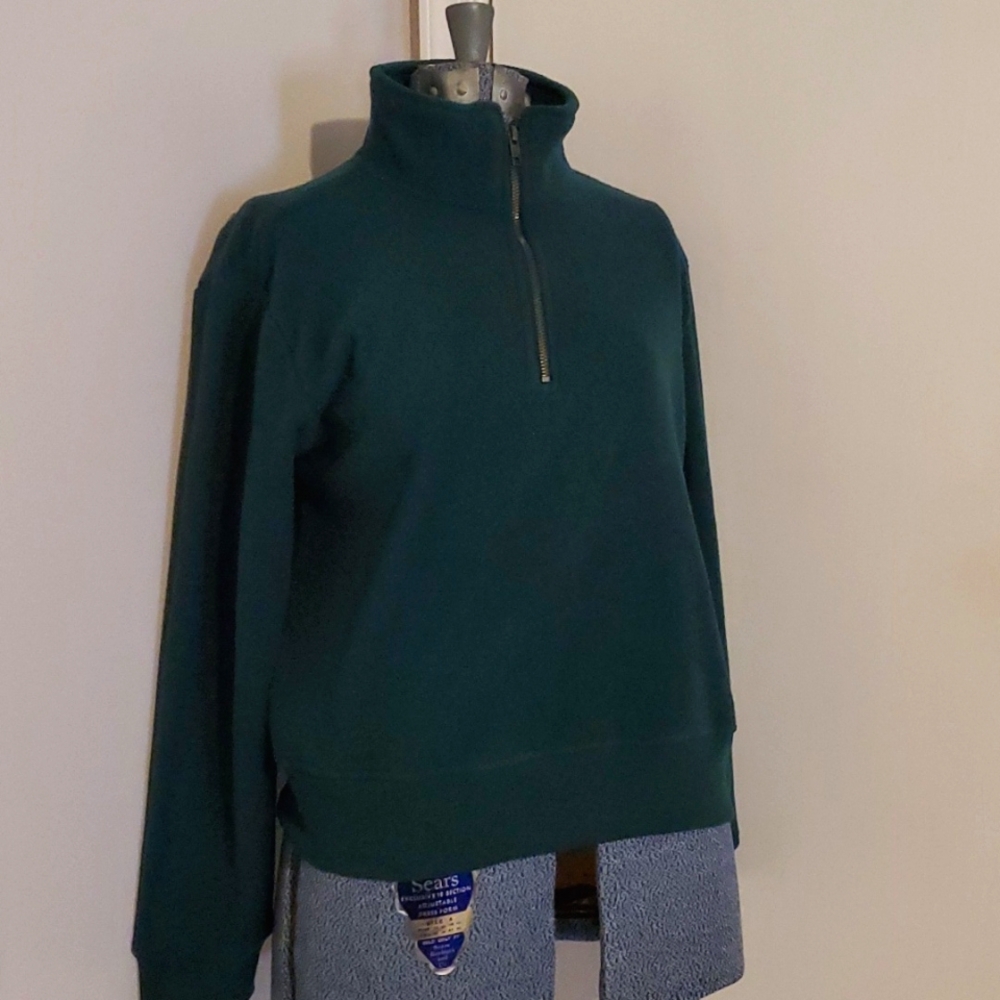 Naturals botanical Garden green fleece small NWT